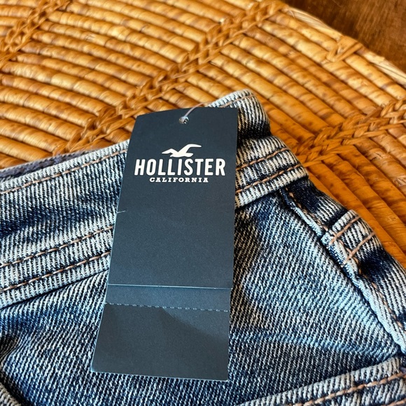 New Hollister High Rise Mom Jean Shorts with Silver Studs - Picture 14 of 16